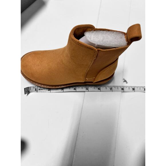 Girls lug sole  chunky heel Chelsea ankle boots. Round toe size 9 girls. B10 - Picture 6 of 8